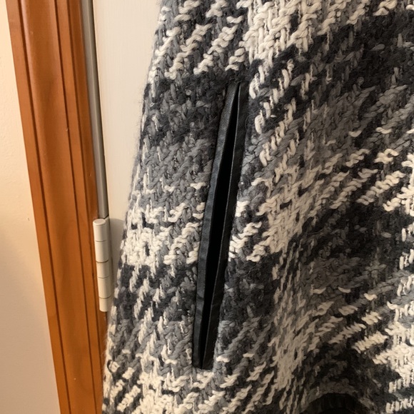 Women's Rachel Zoe Houndstooth wool cape size M - Picture 5 of 12